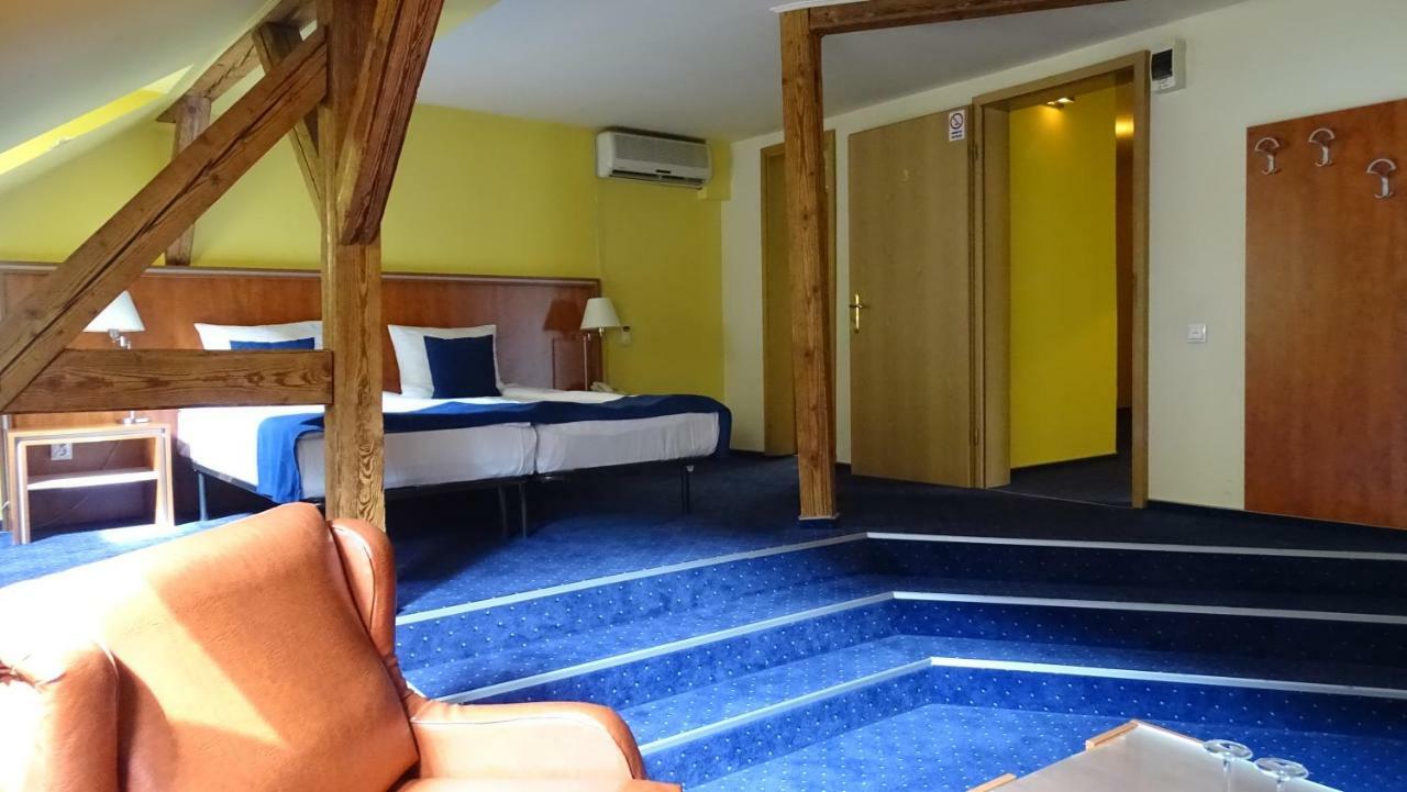Casa Elysee Hotel Deva Exterior foto